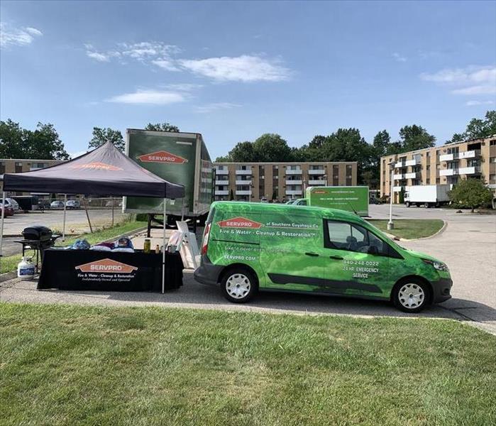 SERVPRO of Southern Cuyahoga County sets up trucks and tents at fire.